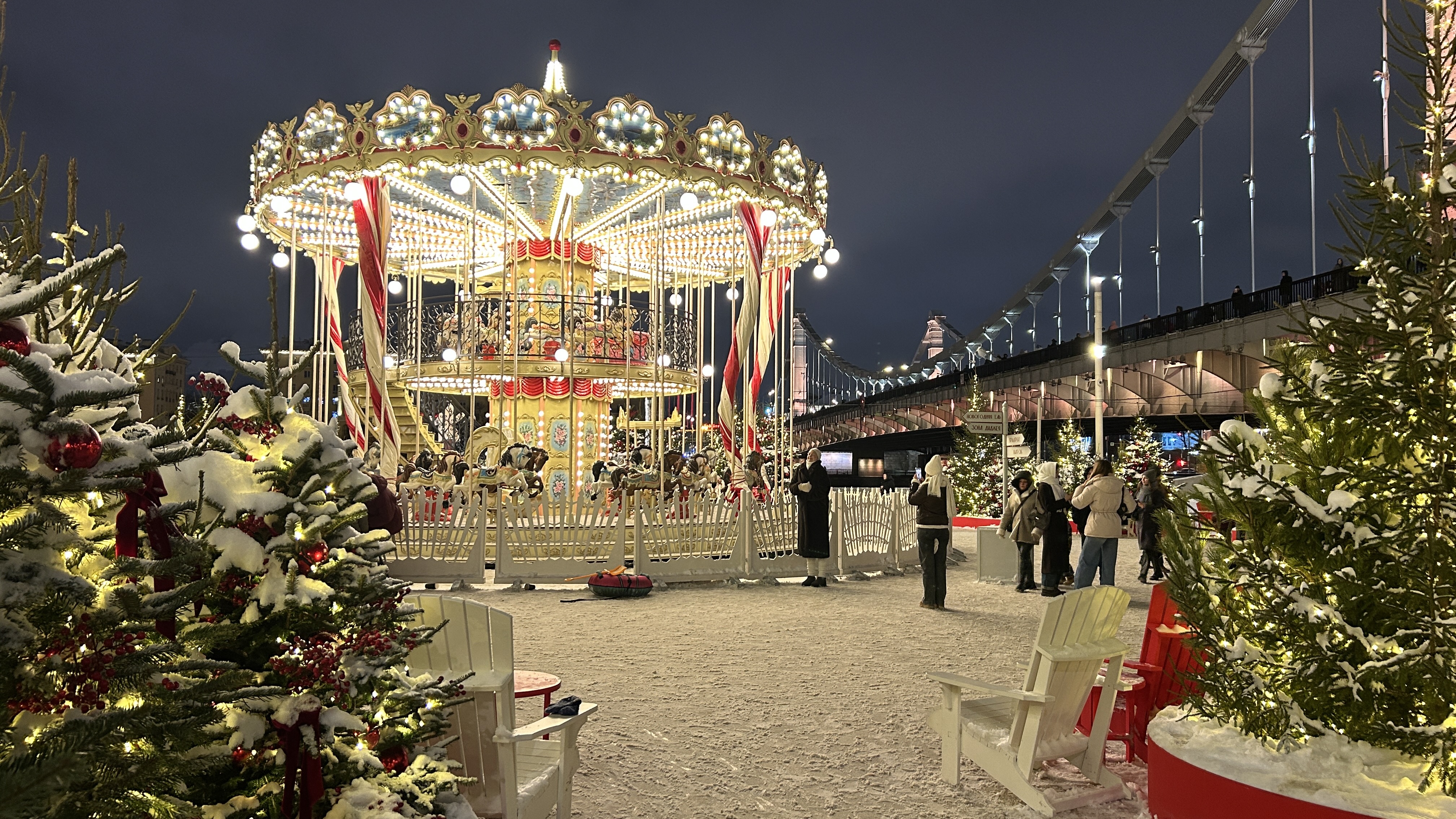 Парк Горького зимой 2026: новая набережная, каток, фестивали