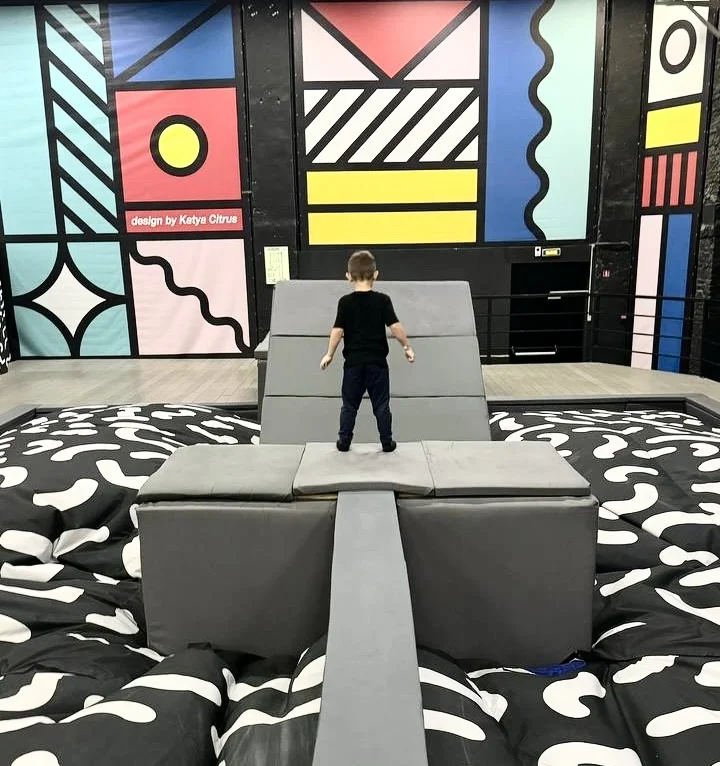 Батутный центр и полоса препятствий Do a flip