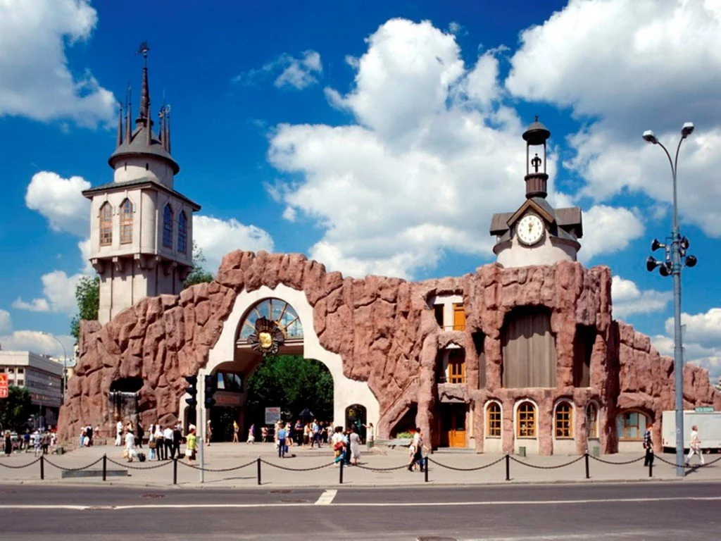 Программа ко Дню защиты детей в Центре восстановления и адаптации птиц Московского зоопарка
