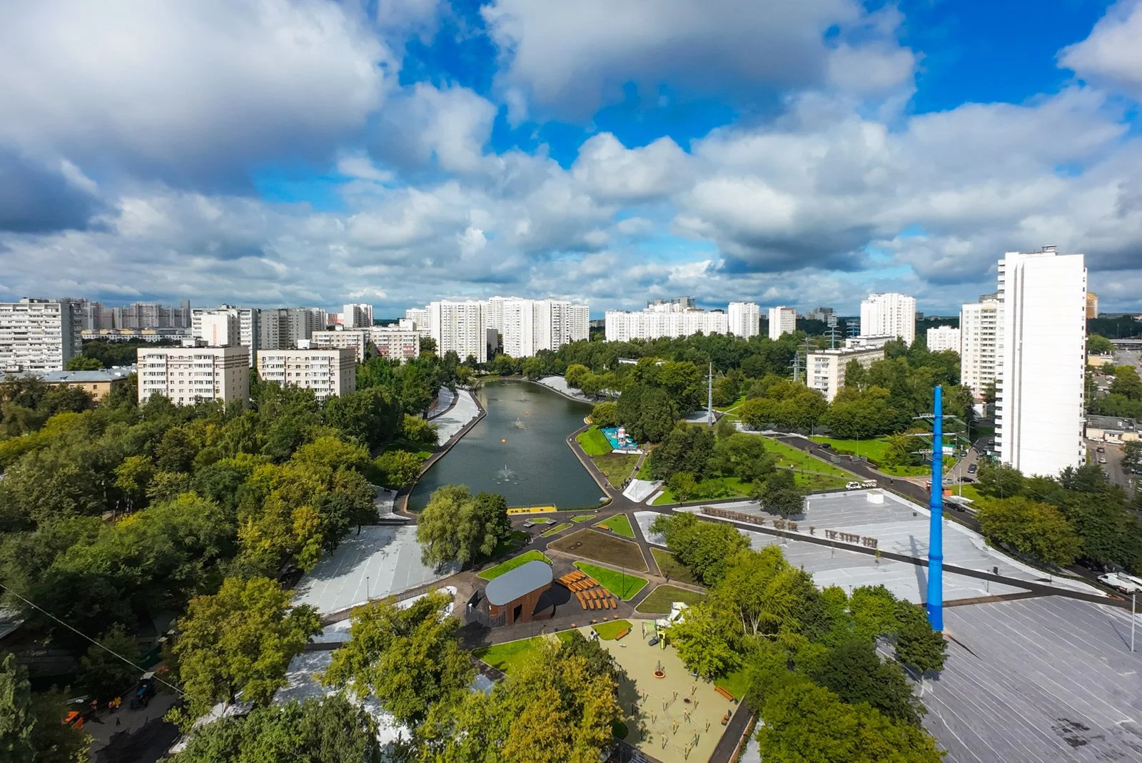 Фото Детские площадки у Беловежского пруда - развлечение в Москве | Досугатор
