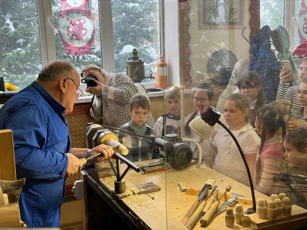 Фото Фабрика матрешки "Мастер Арт" (г. Сергиев Посад) - развлечение в Москве | Досугатор