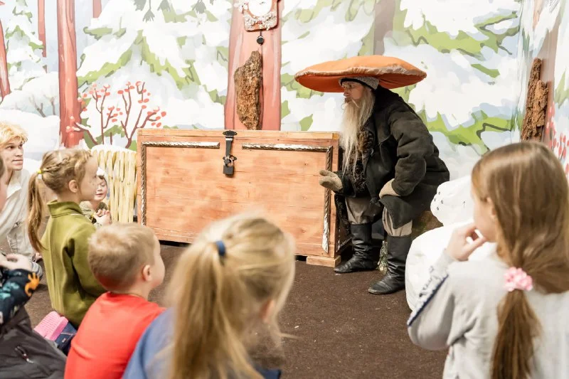 Фото Усадьба Деда Мороза в парке Митино - развлечение в Москве | Досугатор