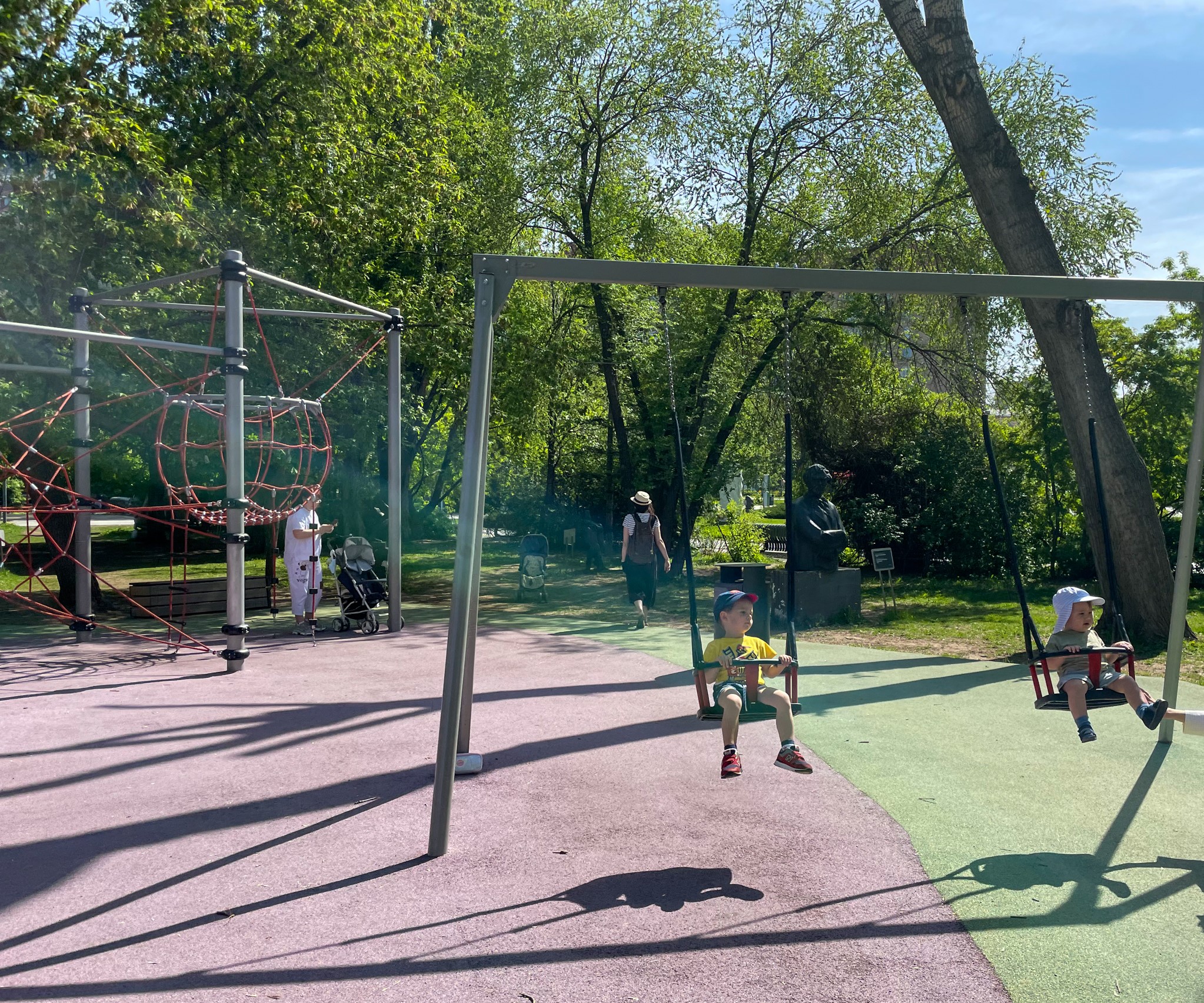 Фото Сеточная площадка в парке Музеон - развлечение в Москве | Досугатор