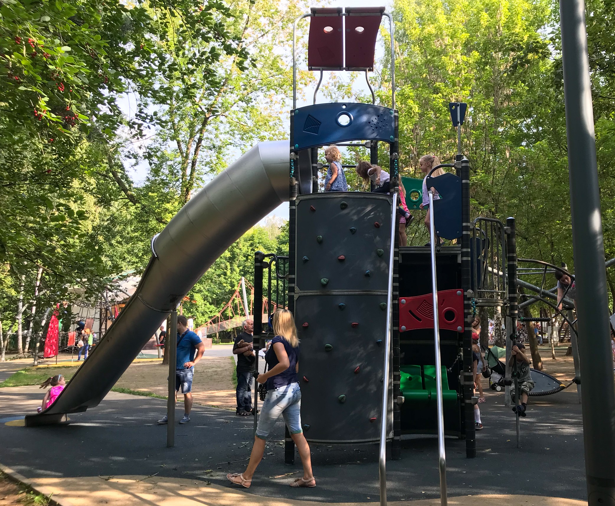 Фото Детская площадка в парке Кузьминки №2 - развлечение в Москве | Досугатор