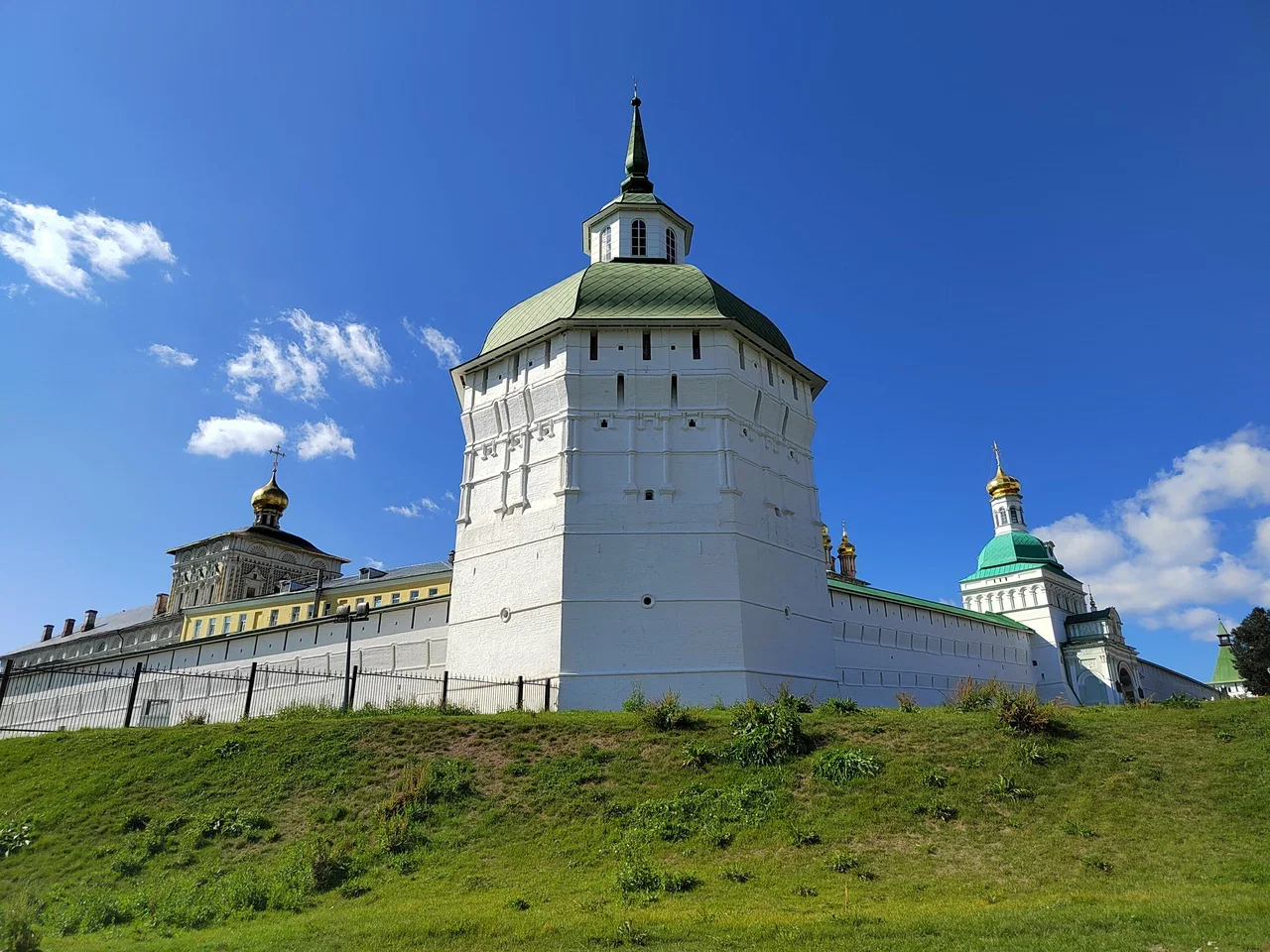 Фото Свято-Троицкая Сергиева Лавра - развлечение в Москве | Досугатор