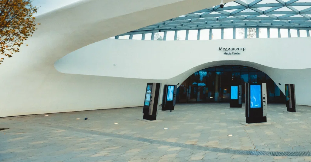 Фото Медиахолл 360 в парке Зарядье - развлечение в Москве | Досугатор