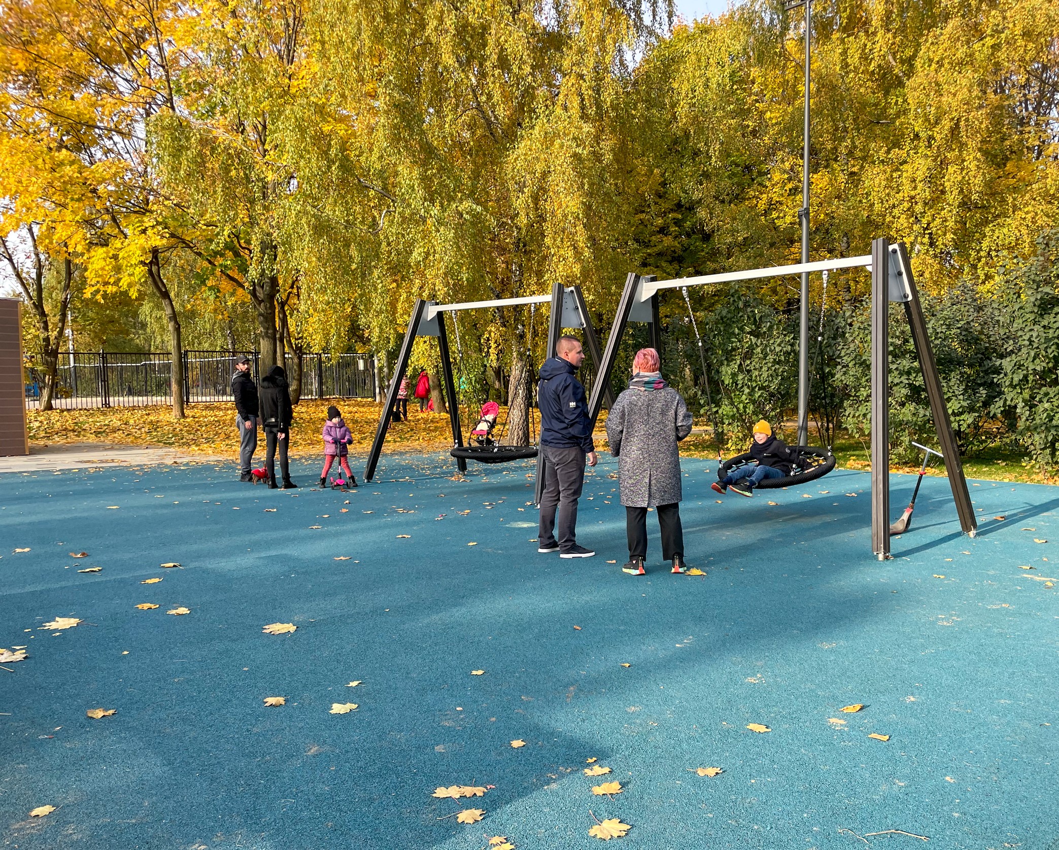 Фото Площадка в парке Яуза (вдоль Юрловского проезда) - развлечение в Москве | Досугатор