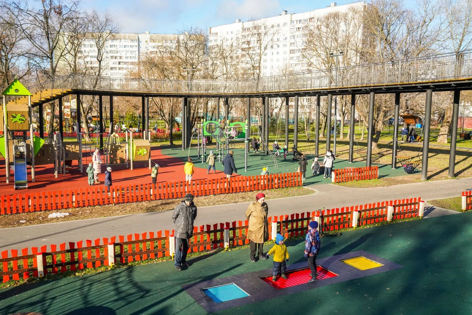 Фото Детская площадка в сквере имени Героя Советского Союза Федора Полетаева - развлечение в Москве | Досугатор