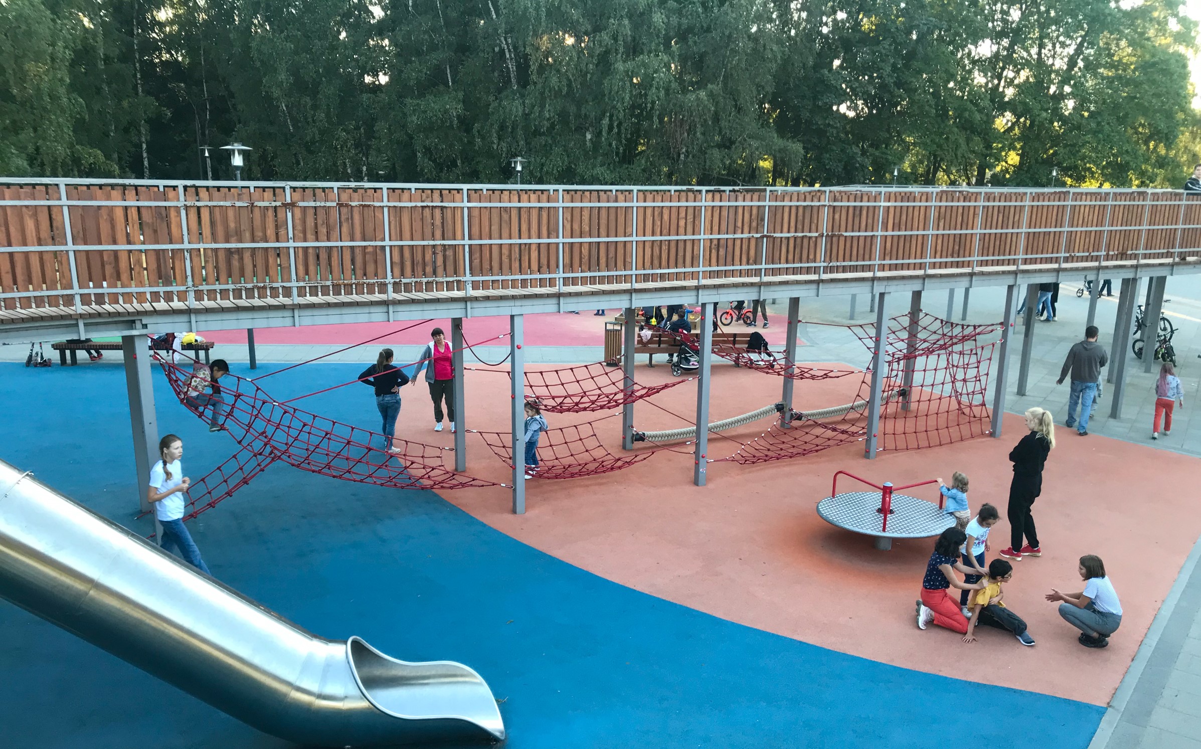 Фото Площадки в парке Дружбы (на Севере Москвы) - развлечение в Москве | Досугатор