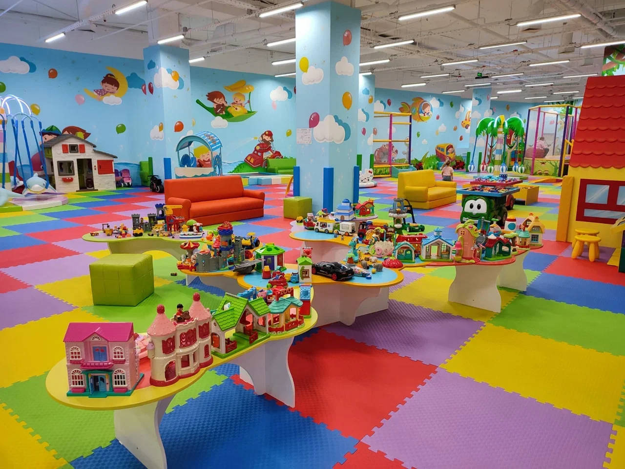 Фото Little star&happy city  в ТЦ Щука - развлечение в Москве | Досугатор