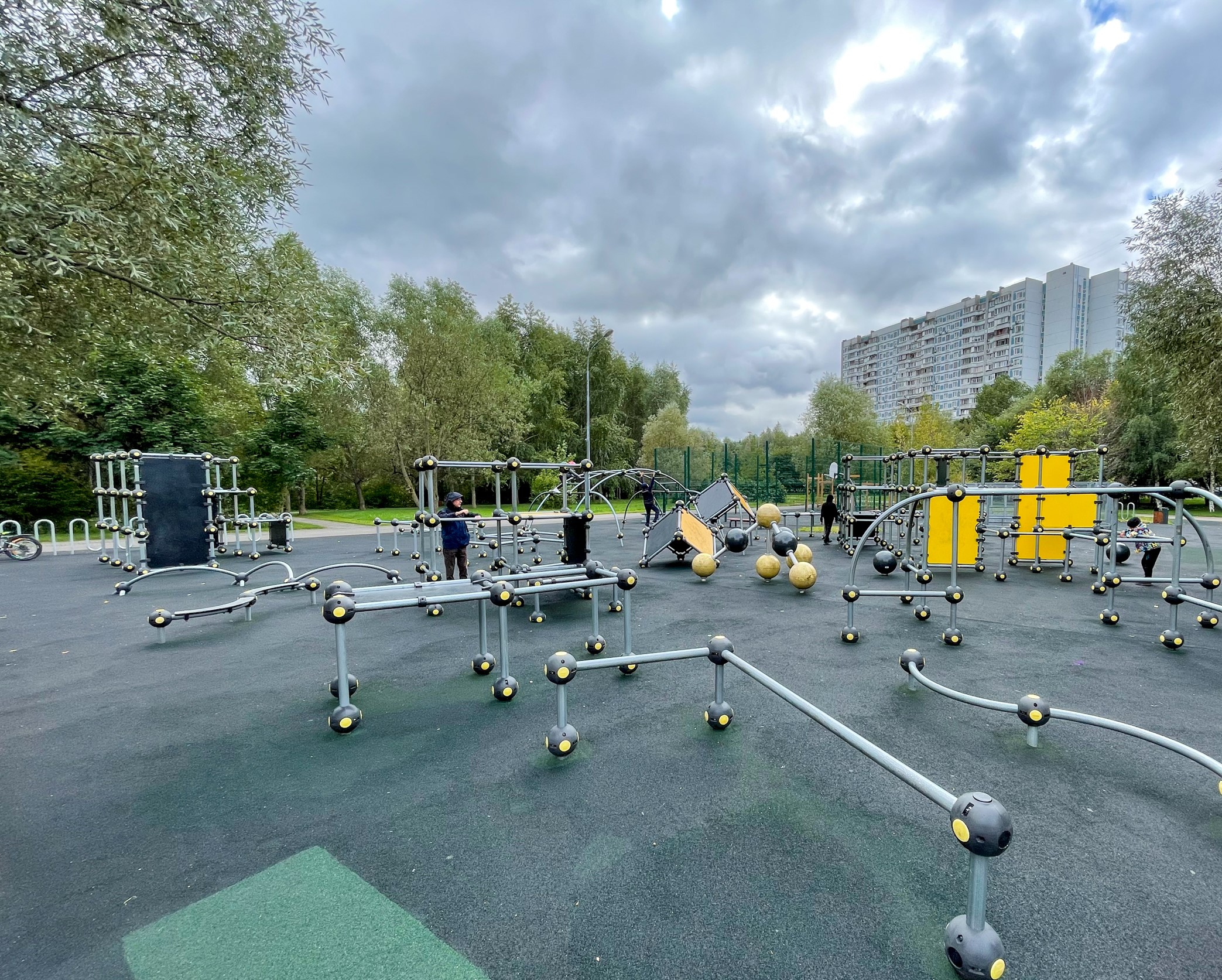 Фото Площадка для паркура в парке Яуза (на Северодвинской) - развлечение в Москве | Досугатор