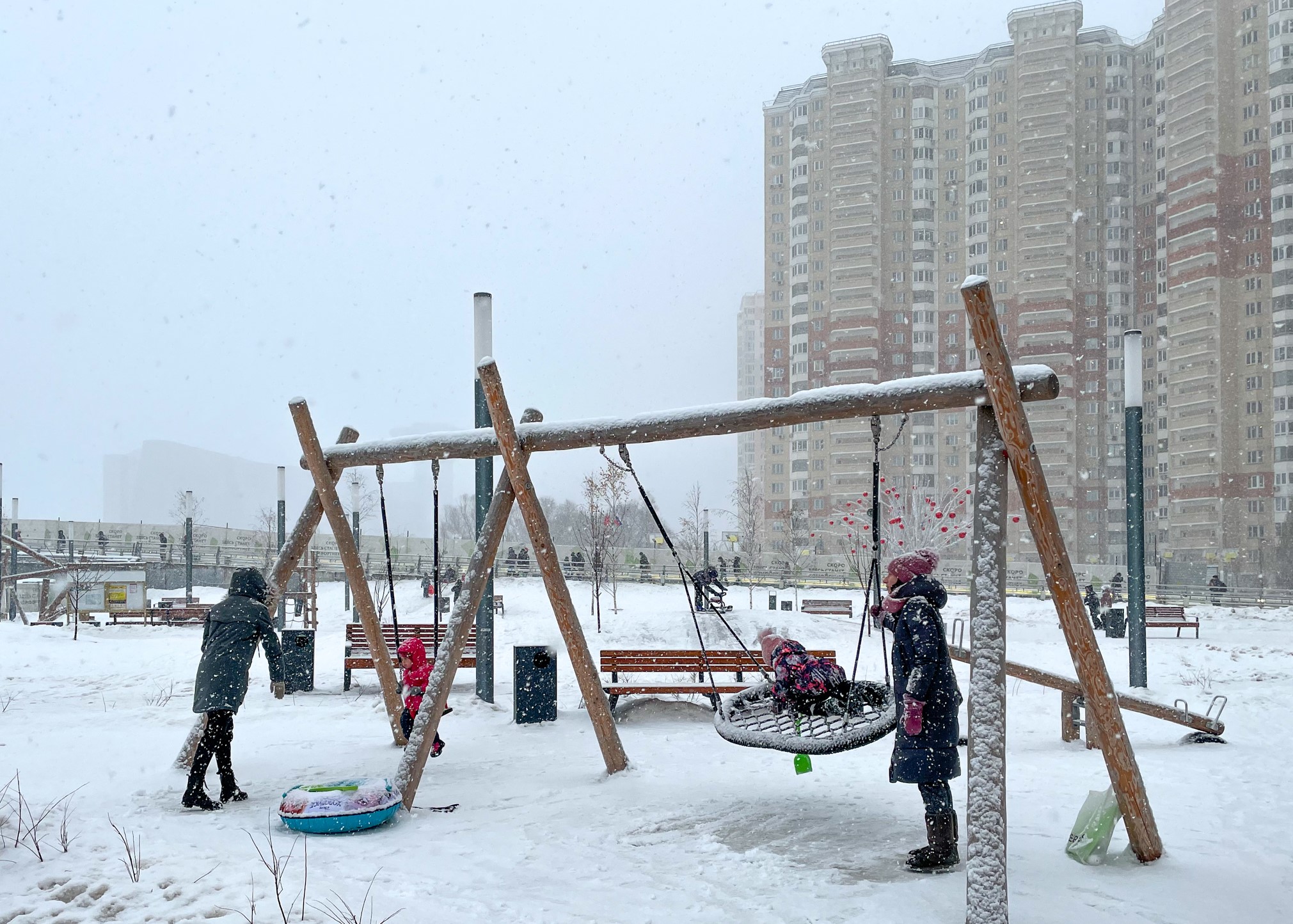 Фото Игровая площадка у собора в Павшинской пойме (г. Красногорск) - развлечение в Москве | Досугатор