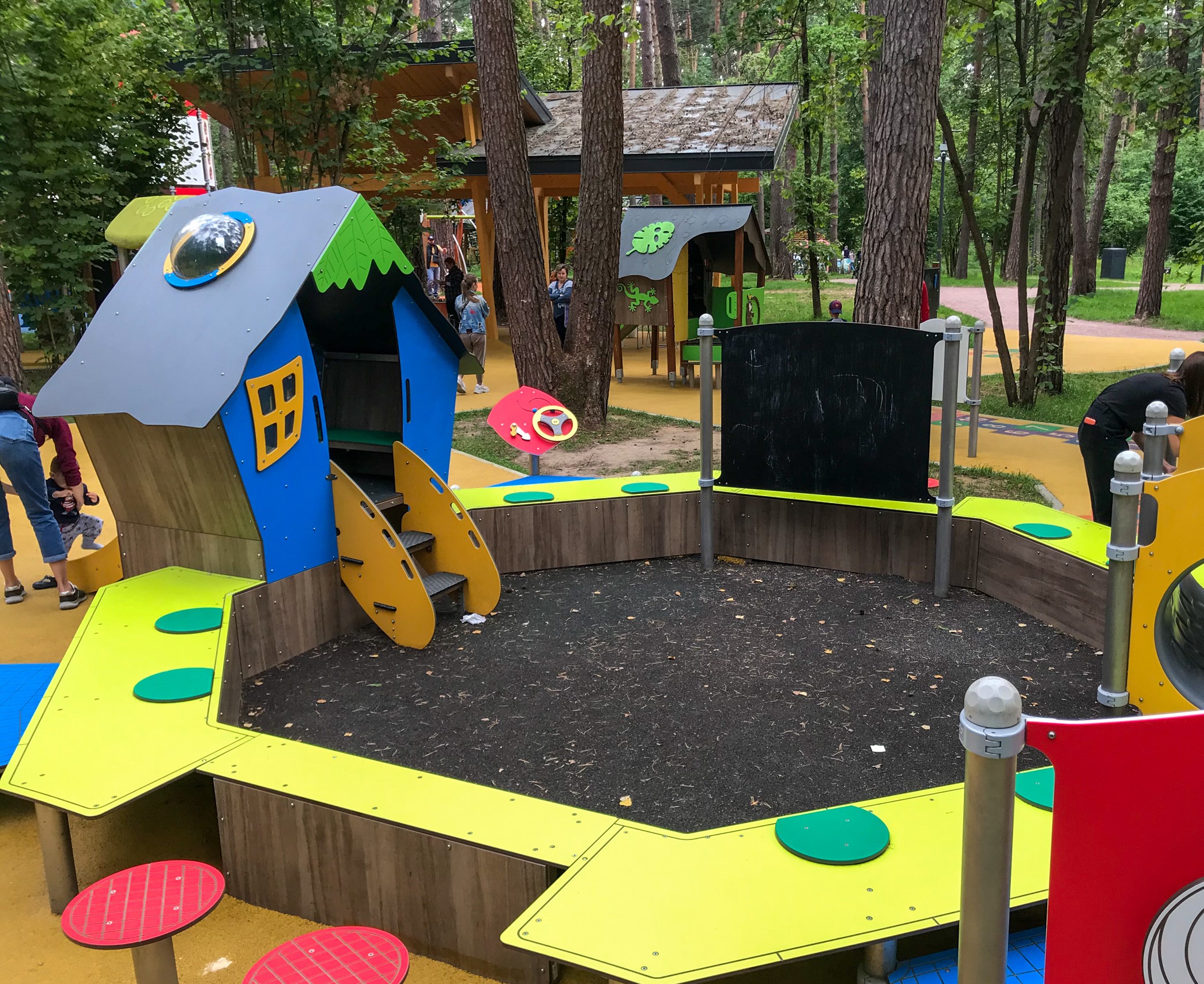 Фото Площадка в парке Раздолье - развлечение в Москве | Досугатор