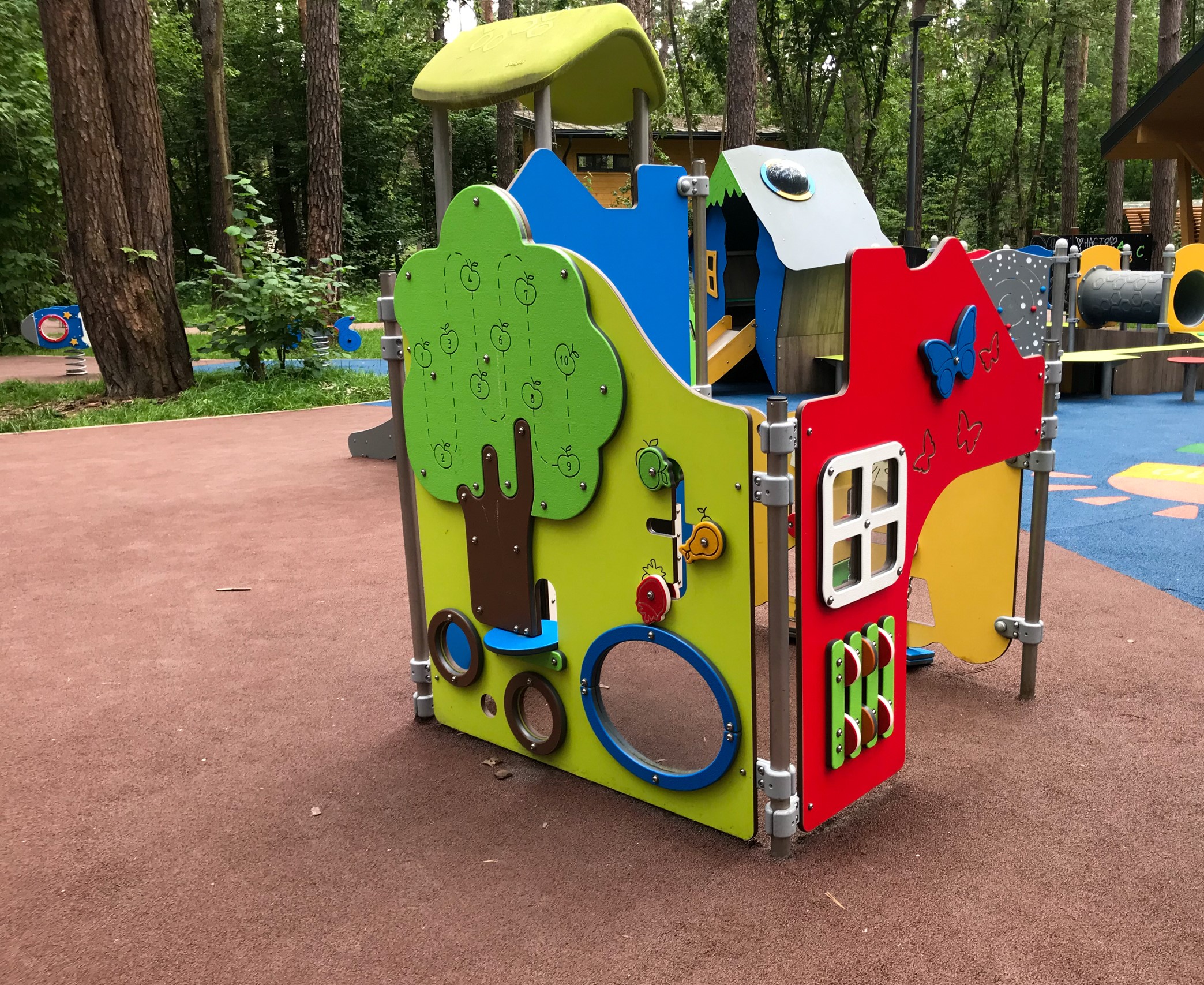 Фото Площадка в парке Раздолье - развлечение в Москве | Досугатор