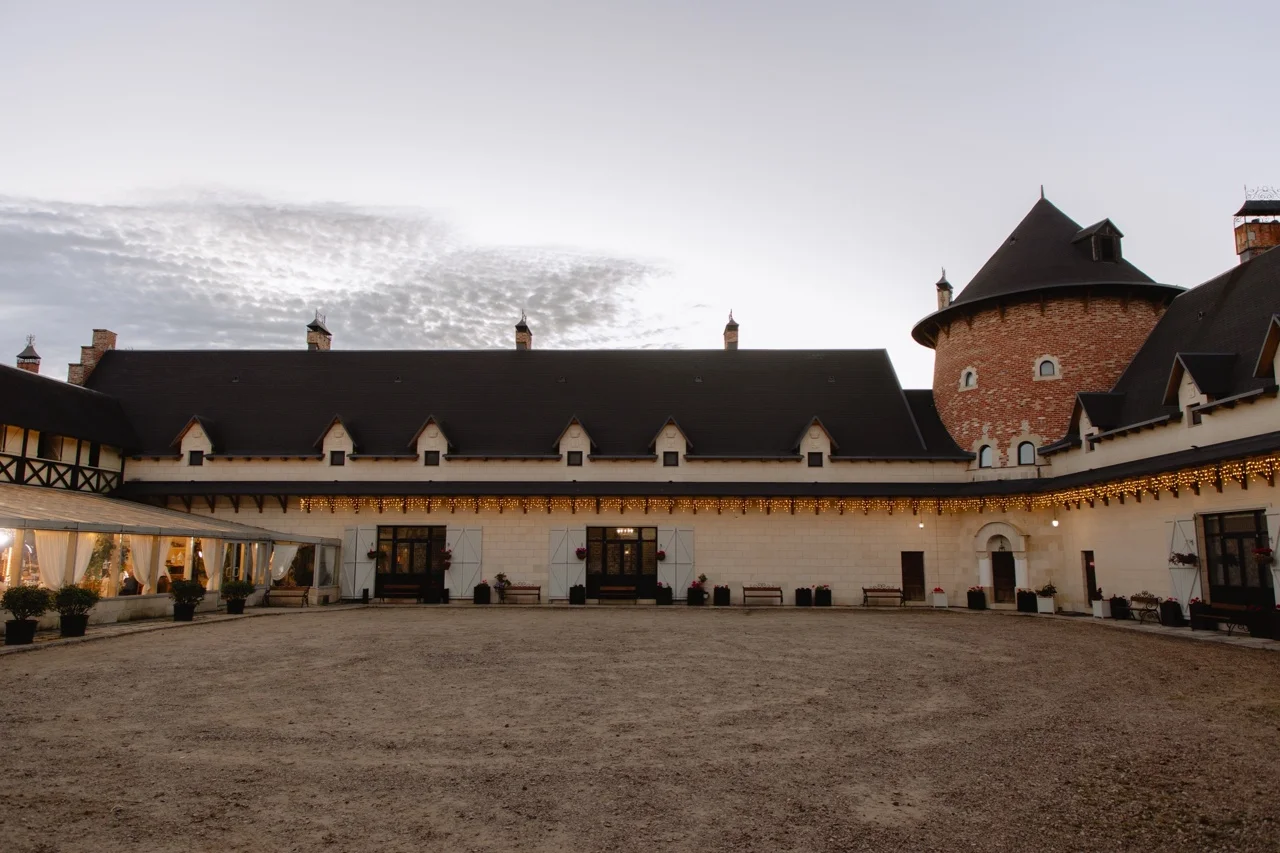 Фото Отель-замок с сафари-парком La Ferme De Reve (г. Зарайск) - развлечение в Москве | Досугатор