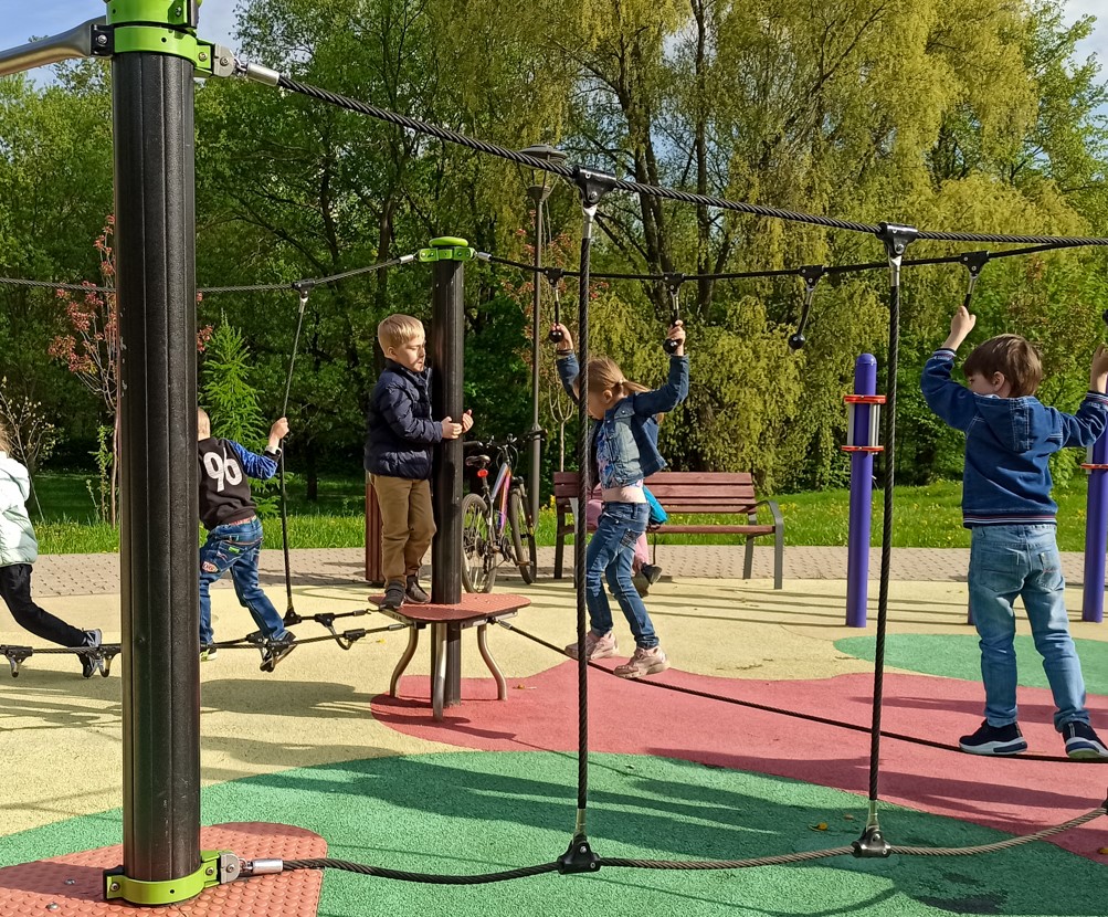 Фото Игровая площадка в парке Сад будущего №2 - развлечение в Москве | Досугатор