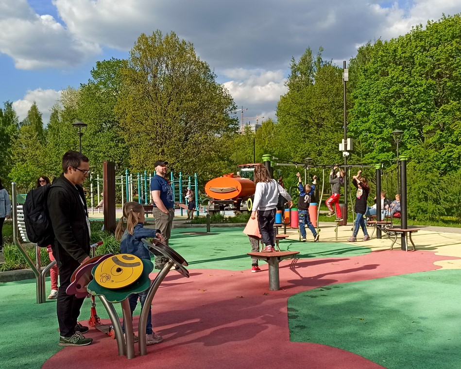 Фото Игровая площадка в парке Сад будущего №2 - развлечение в Москве | Досугатор