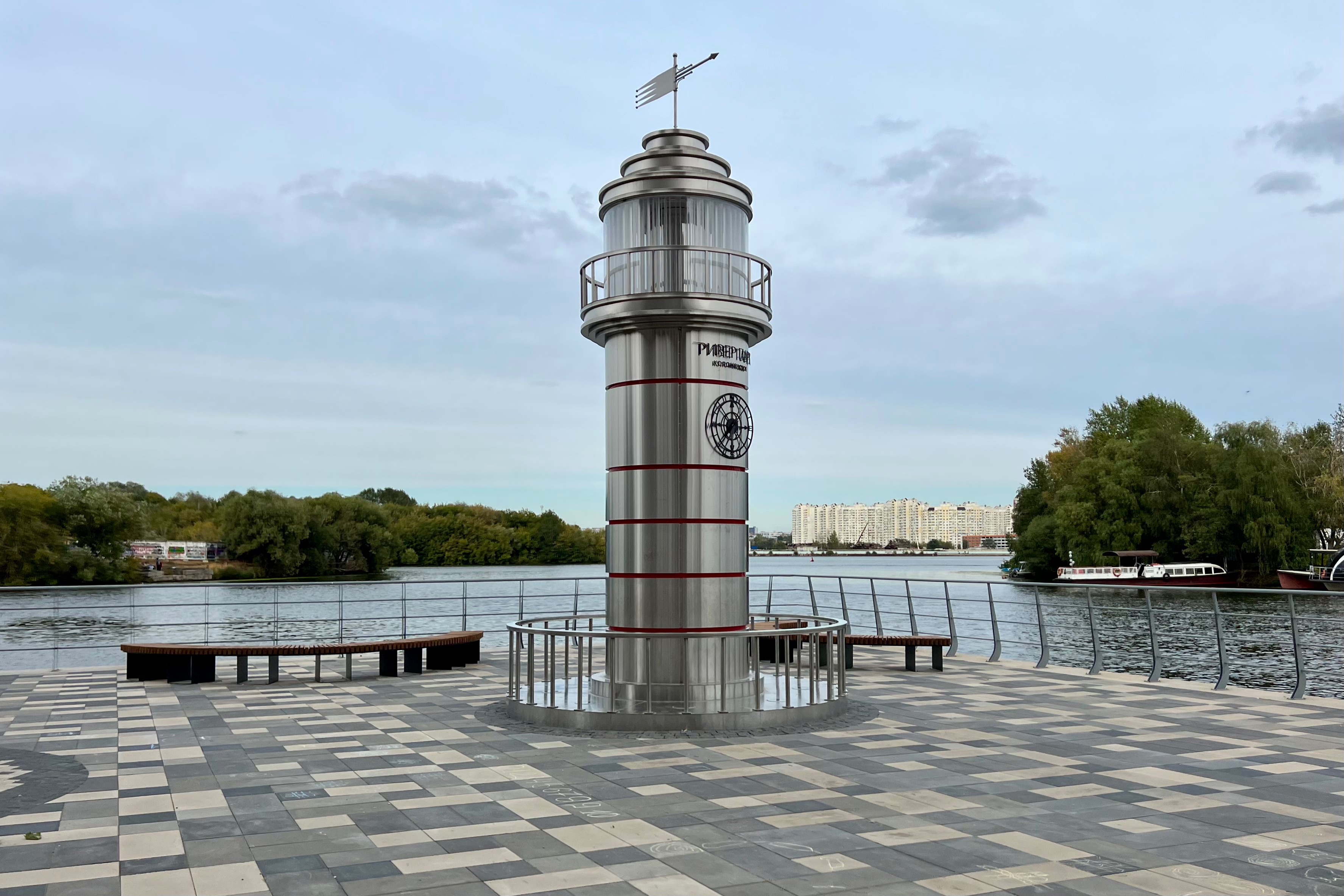 Фото Набережная Корабельной улицы (Нагатинский затон) - развлечение в Москве | Досугатор