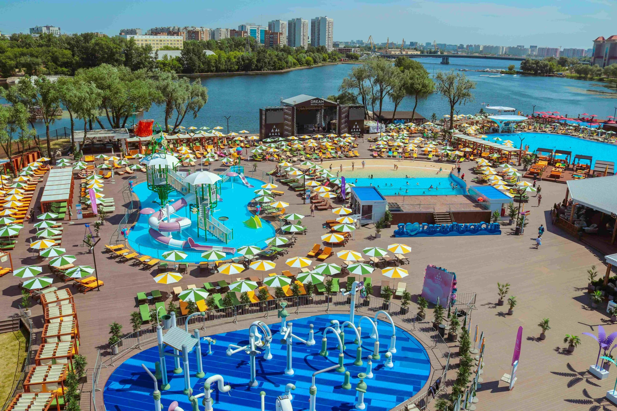 Фото Dream Beach Club - развлечение в Москве | Досугатор