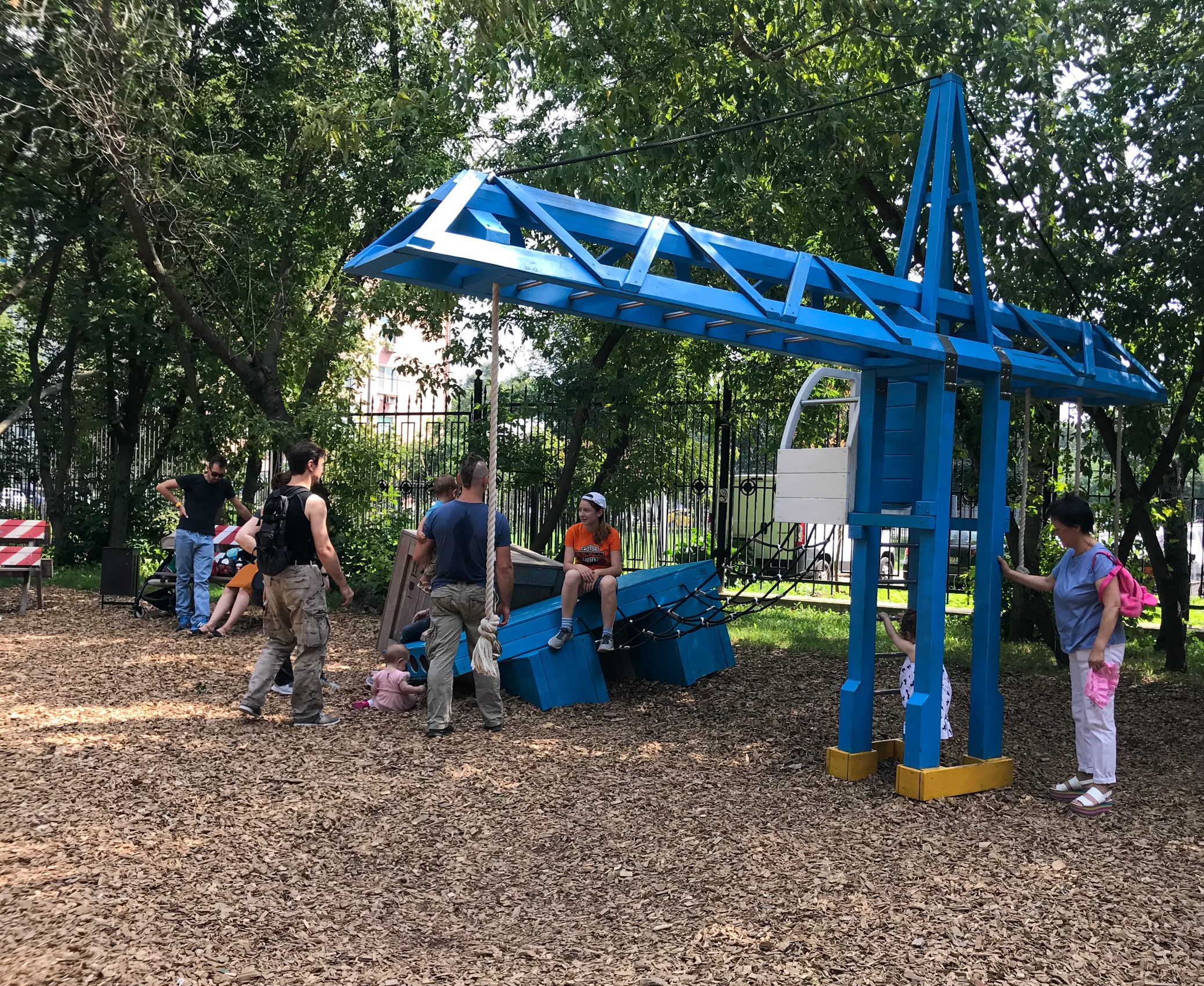 Фото Игровая площадка "Стройка" в Нескучном саду - развлечение в Москве | Досугатор