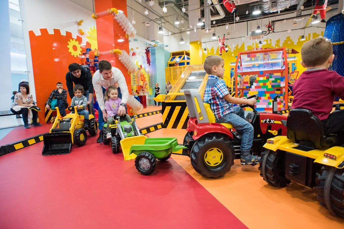 Фото Город строителей Kidlandia в ТРЦ Ривьера - развлечение в Москве | Досугатор