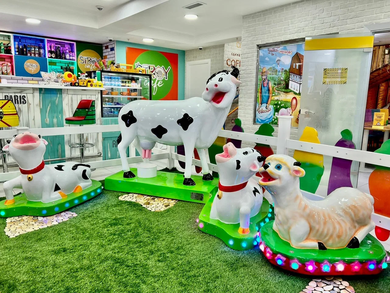 Фото Город строителей Kidlandia в ТРЦ Ривьера - развлечение в Москве | Досугатор