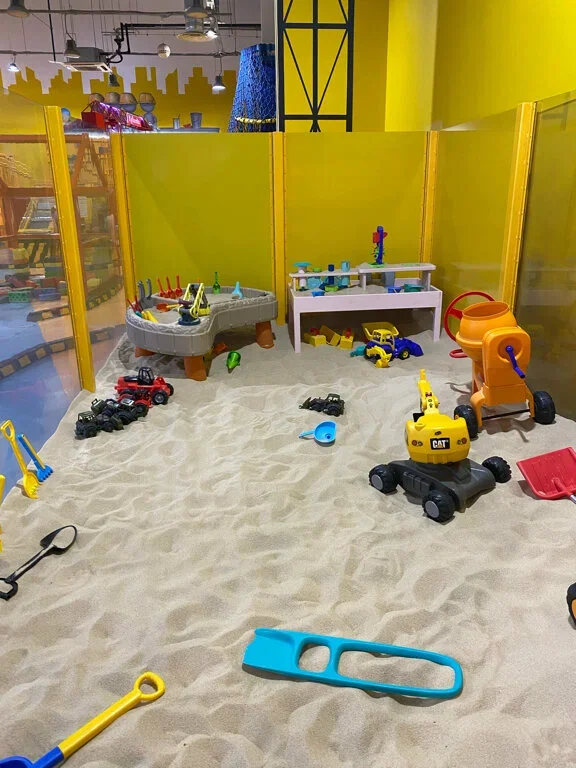 Фото Город строителей Kidlandia в ТРЦ Ривьера - развлечение в Москве | Досугатор
