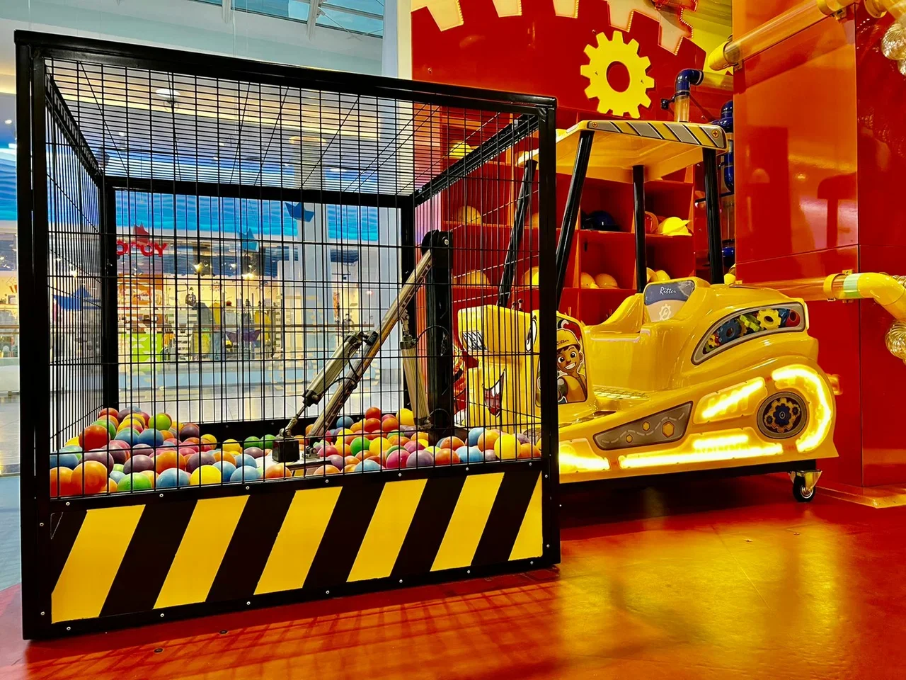 Фото Город строителей Kidlandia в ТРЦ Ривьера - развлечение в Москве | Досугатор