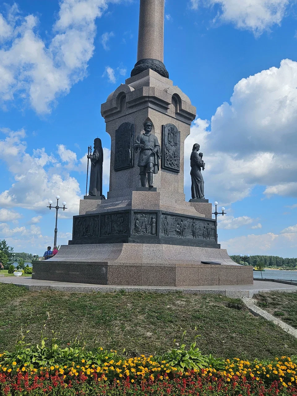 Фото Парк «Стрелка» (г. Ярославль) - развлечение в Москве | Досугатор