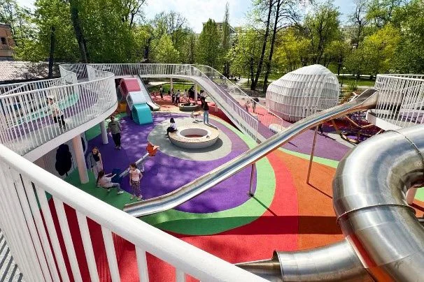 Фото Детская площадка в виде корабля в саду имени Баумана - развлечение в Москве | Досугатор