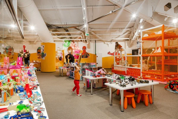 Фото Trend toys в ТЦ Тишинка Гастро Холл - развлечение в Москве | Досугатор