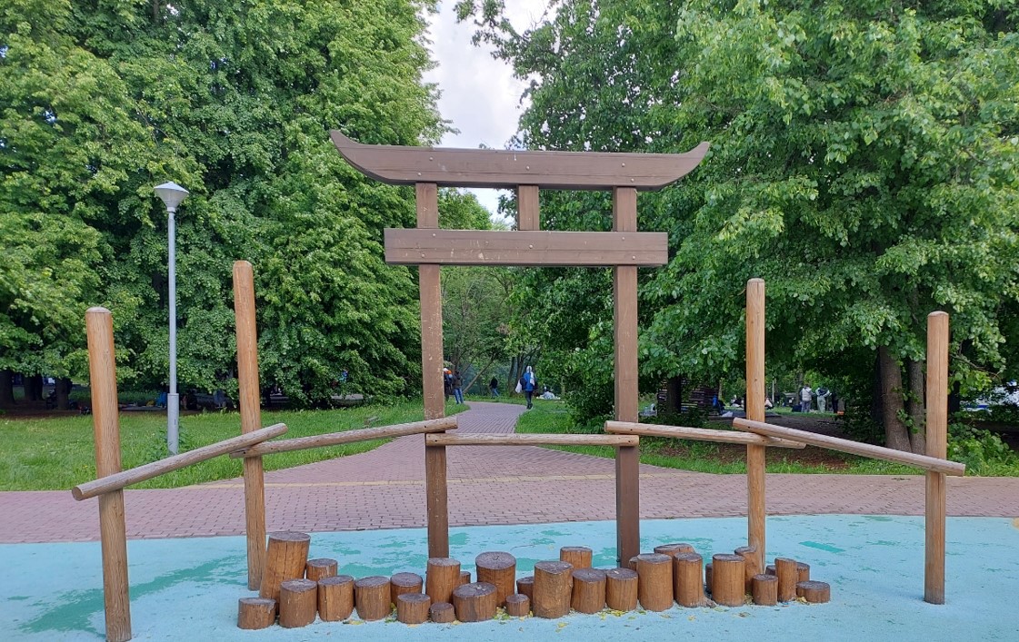 Фото Детская площадка "Китайская деревня" в парке Борисовские пруды - развлечение в Москве | Досугатор