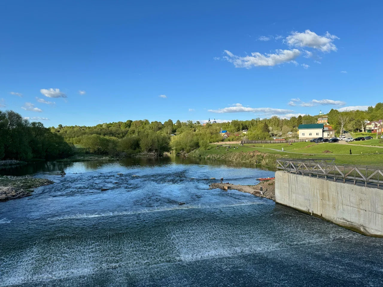 Фото Зарайская плотина на реке Осётр - развлечение в Москве | Досугатор