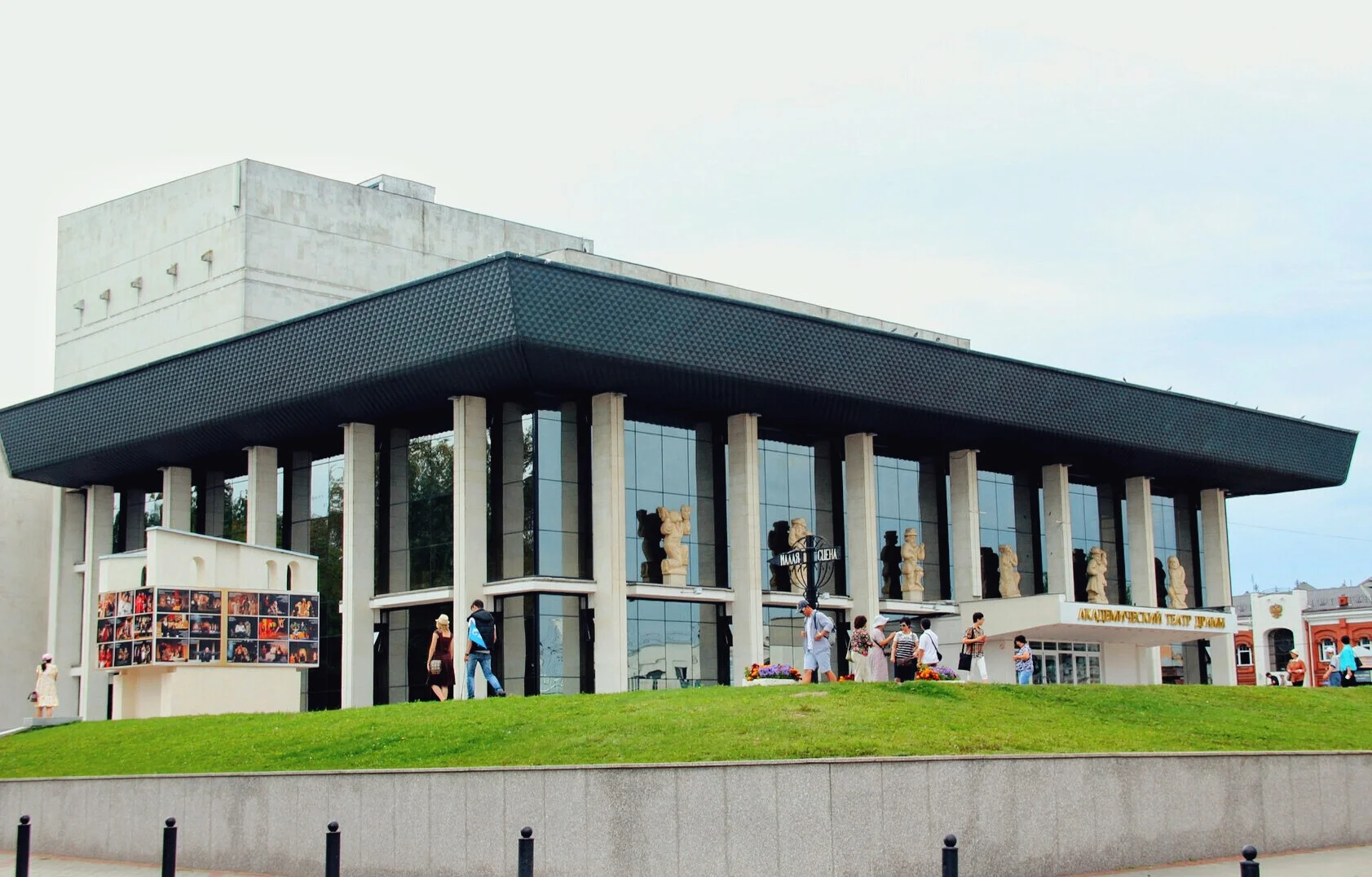 Фото Владимирский областной академический театр драмы - развлечение в Москве | Досугатор