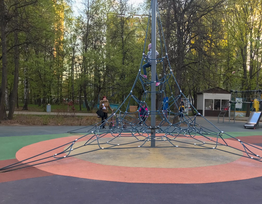 Фото Детская площадка в парке Северное Тушино №1 - развлечение в Москве | Досугатор