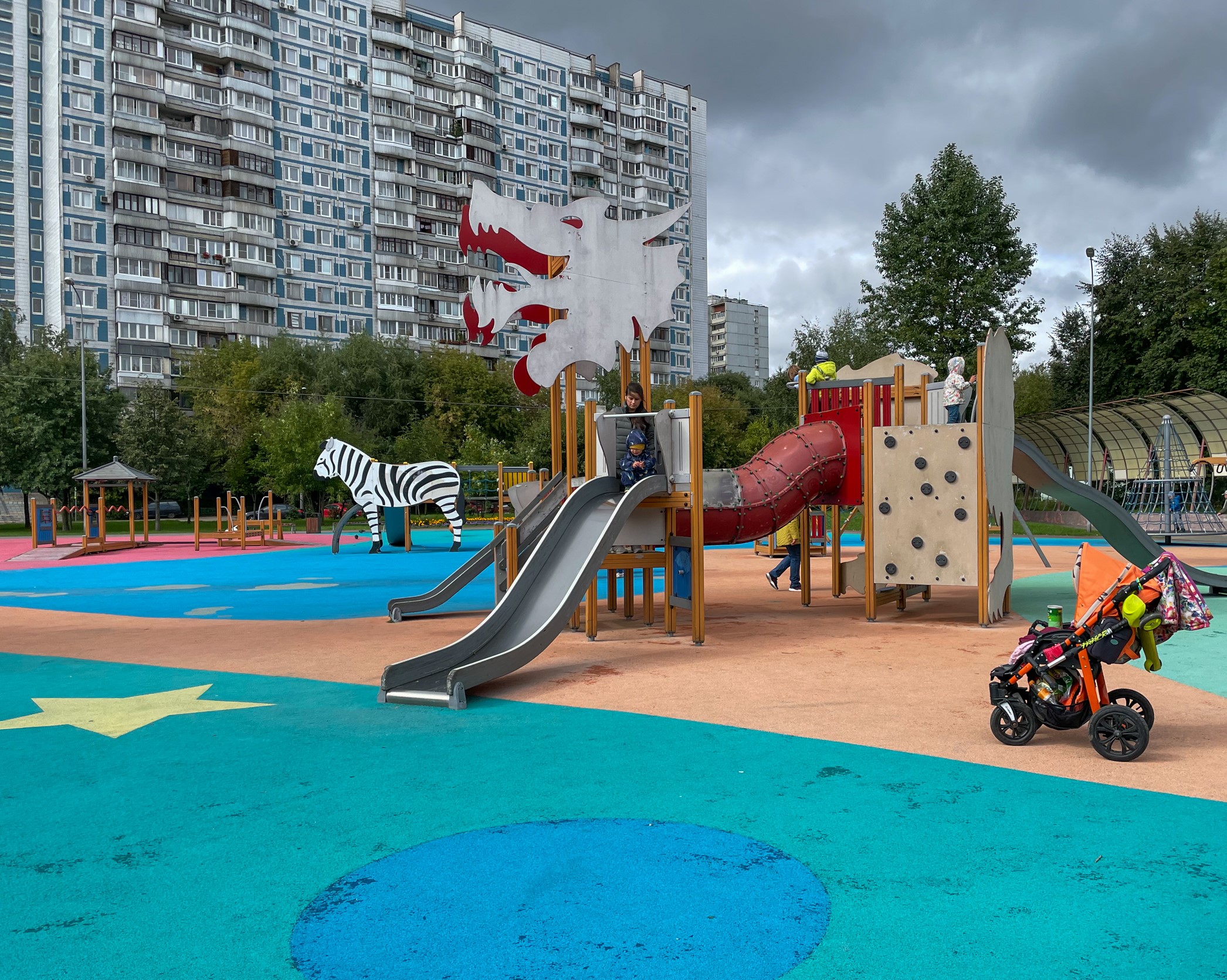 Фото Площадка с Зеброй в парке Яуза (на Северодвинской) - развлечение в Москве | Досугатор