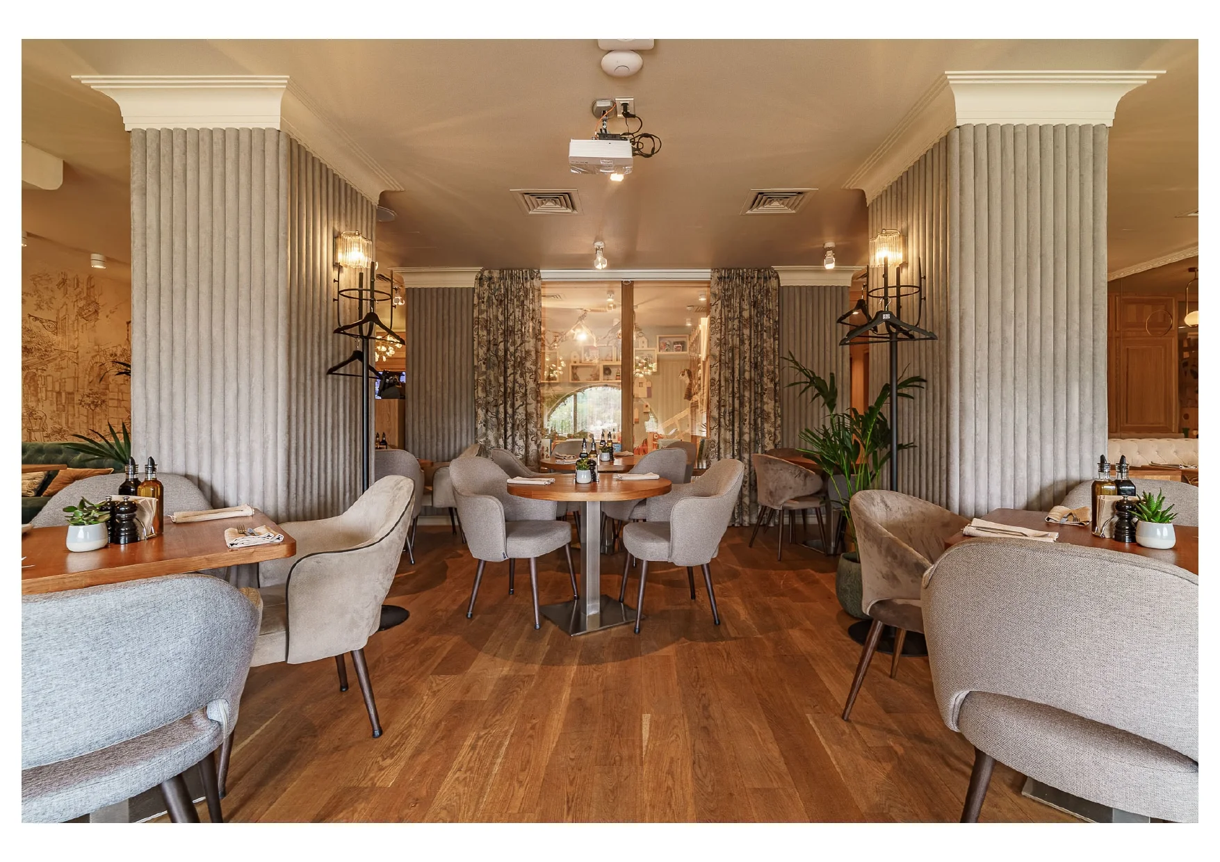 Фото Ресторан Osteria Mario на Мичуринском - развлечение в Москве | Досугатор