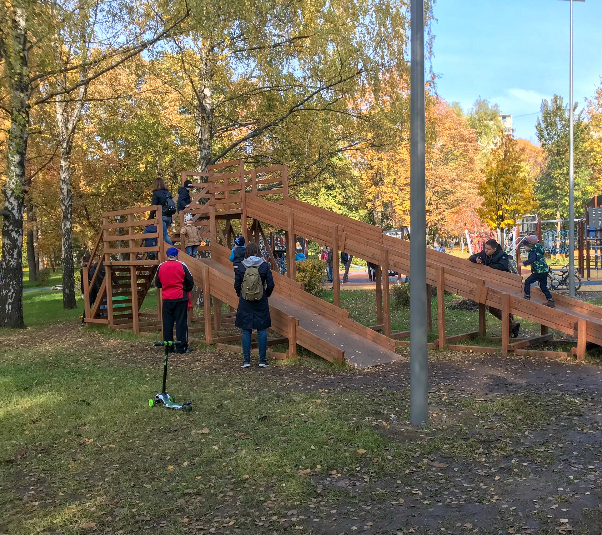 Фото Игровая площадка в парке Святослава Фёдорова - развлечение в Москве | Досугатор