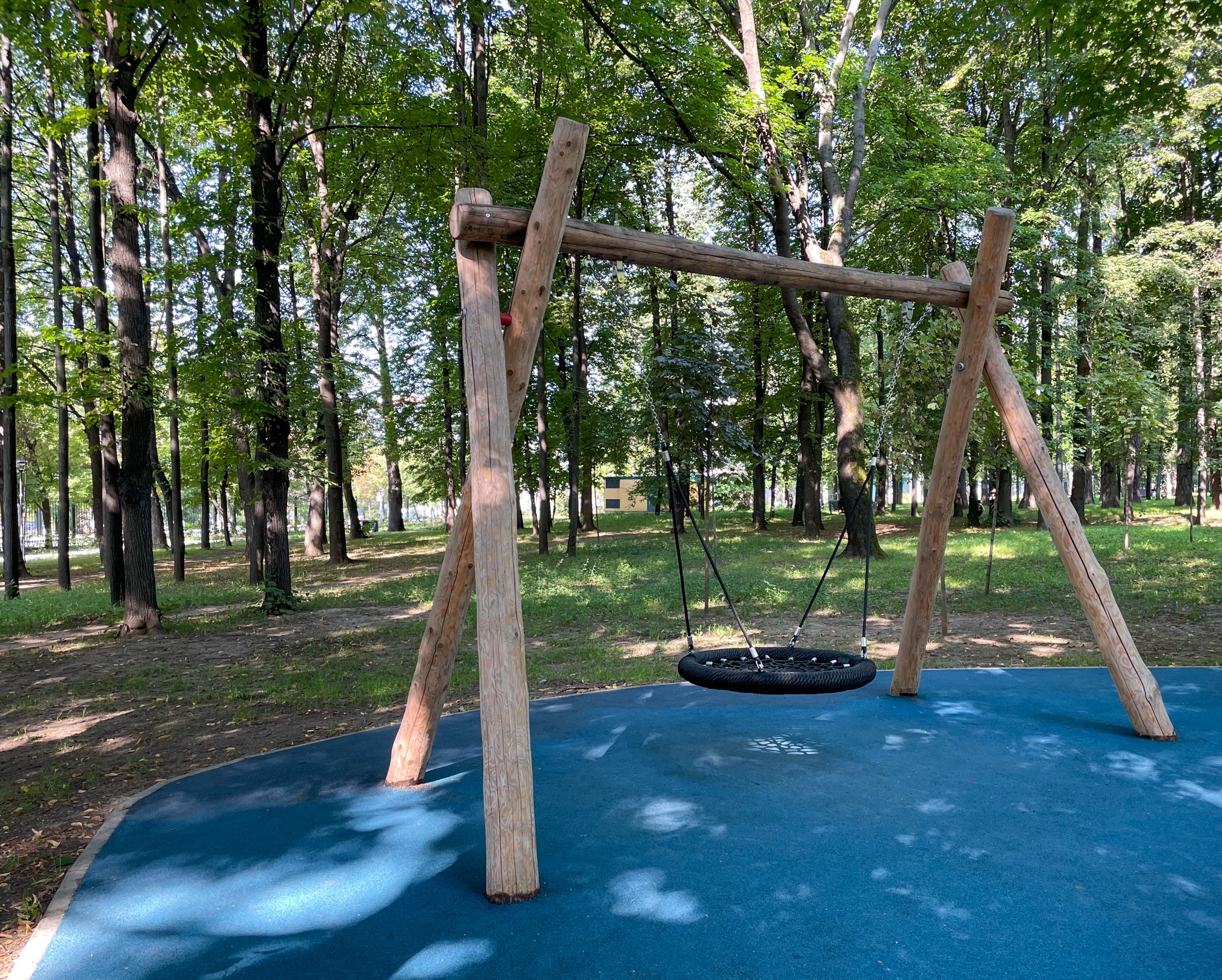 Фото Детская площадка с "гнёздами" (в парке физкультуры и спорта Динамо) - развлечение в Москве | Досугатор