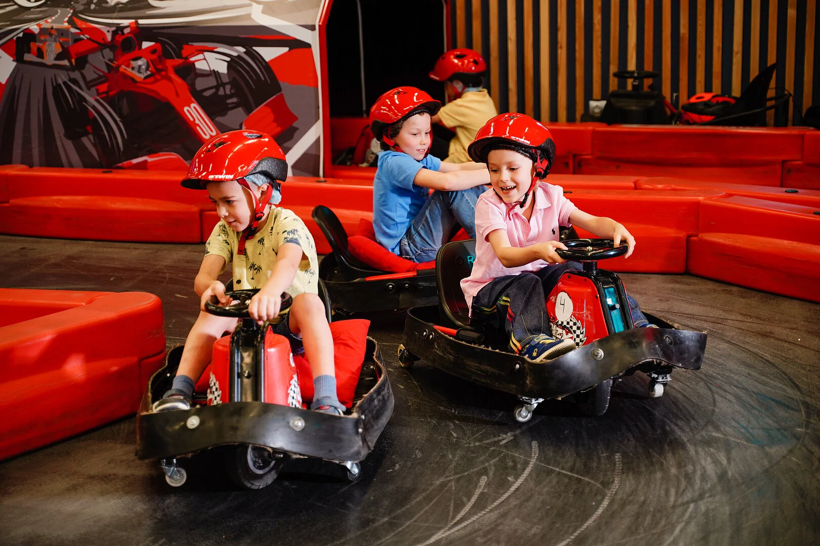 Фото Crazy-Cart - центр дрифт-картинга (г. Ярославль) - развлечение в Москве | Досугатор