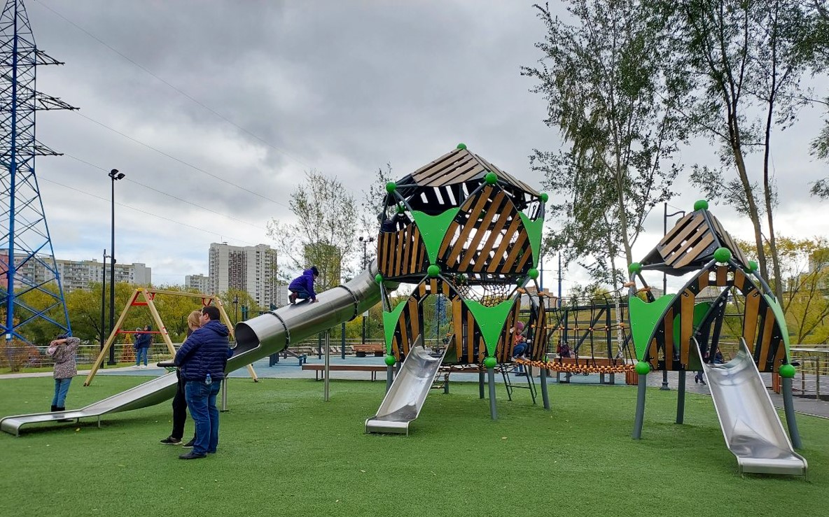 Фото Игровая площадка в парке Долина реки Чертановки - развлечение в Москве | Досугатор