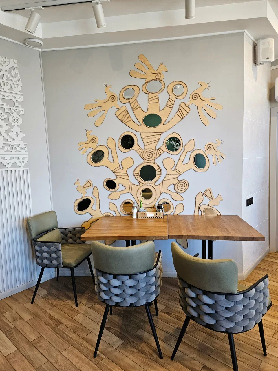 Фото Кафе "Сусанин House" (г. Кострома) - развлечение в Москве | Досугатор