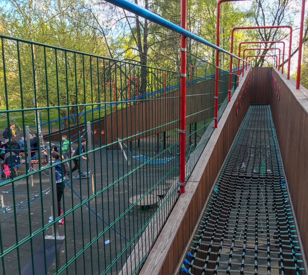 Фото Детская площадка в парке Северное Тушино №2 - развлечение в Москве | Досугатор
