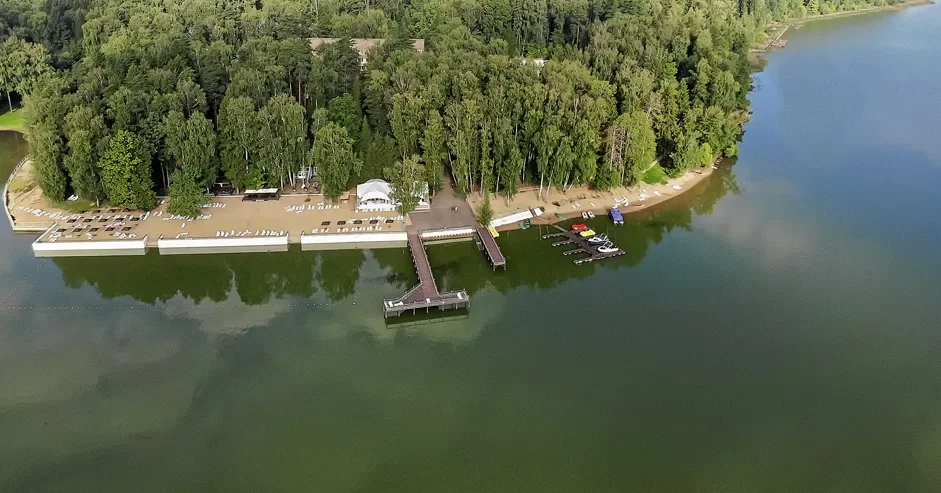 Фото Пляж "Яхонты" (Истринское водохранилище) - развлечение в Москве | Досугатор