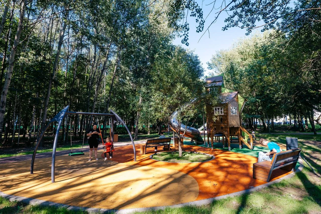 Фото Базовский сквер в Западном Дегунино - развлечение в Москве | Досугатор