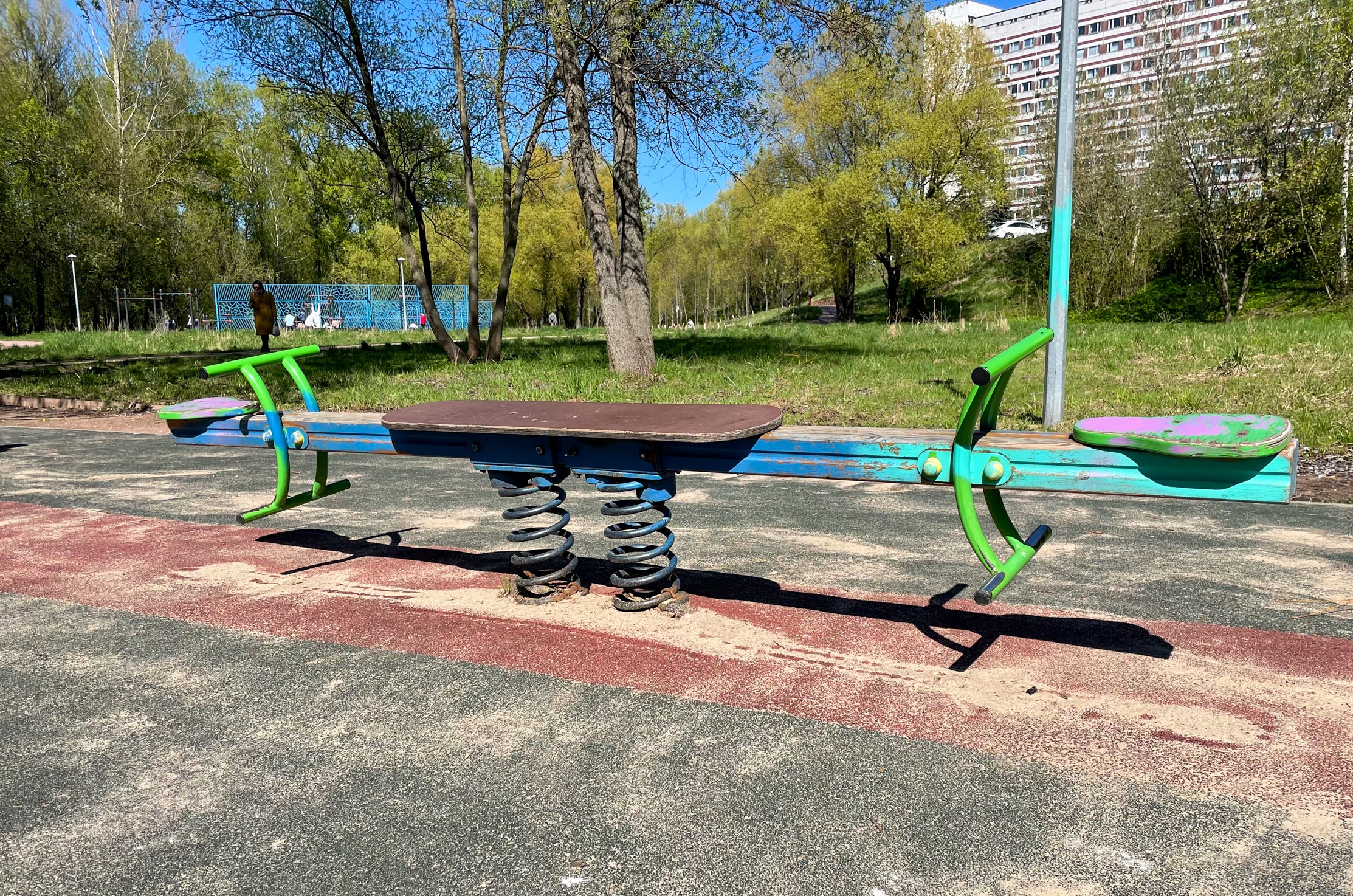 Фото Зеленая площадка в парке Яуза (в парке Певческого поля) - развлечение в Москве | Досугатор