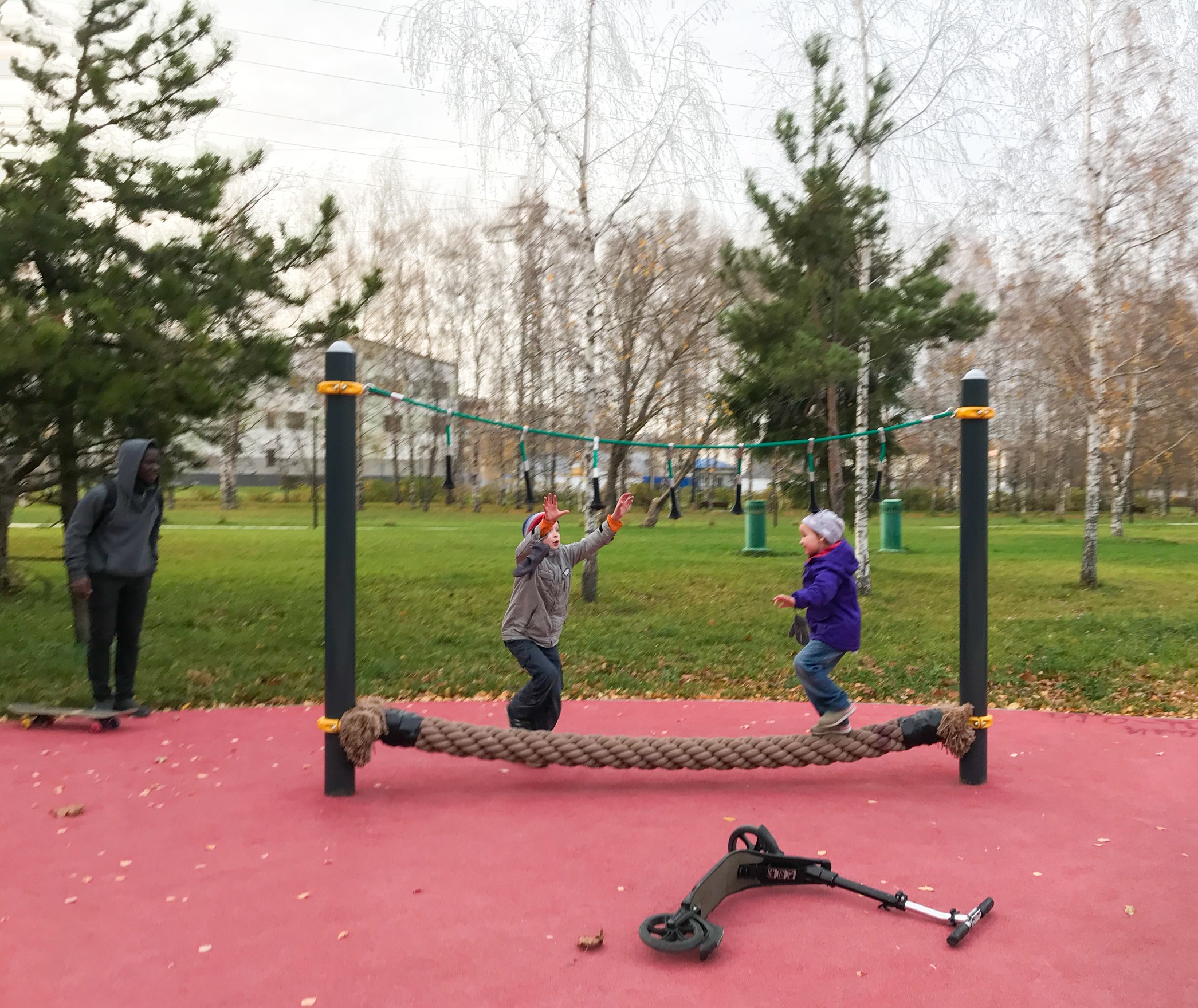 Фото Детская площадка  (в парке у Головинских прудов) №3 - развлечение в Москве | Досугатор