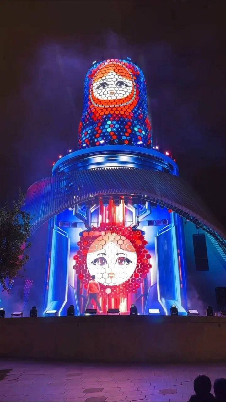 Фото Матрешка Москвы в парке Зарядье - Парки в Москве | Досугатор