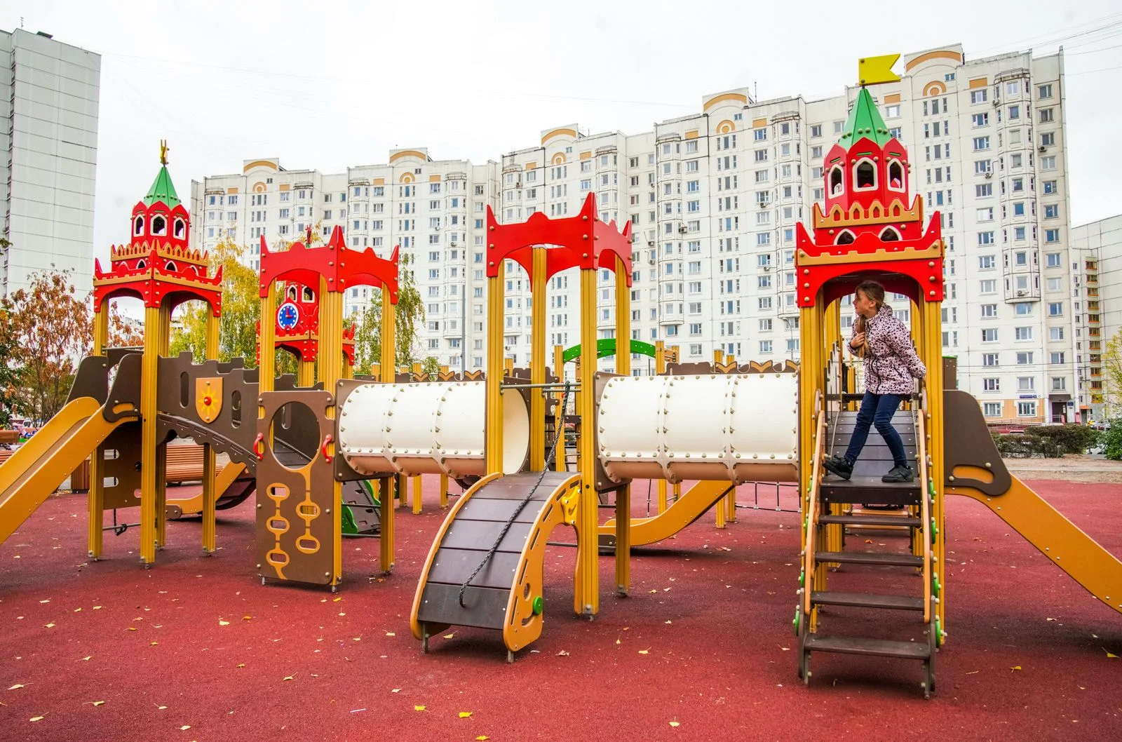 Фото Детская площадка на улице Маршала Кожедуба - развлечение в Москве | Досугатор