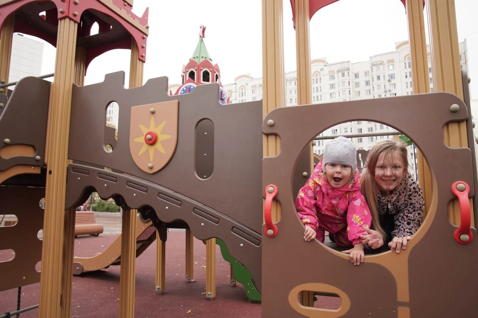 Фото Детская площадка на улице Маршала Кожедуба - развлечение в Москве | Досугатор